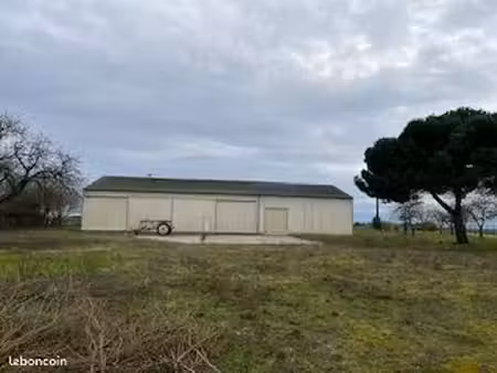 location hangar - 684 m2 - fermé - deux cellules
