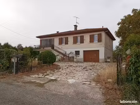 maison 3 chambres 3000m2 dépendance