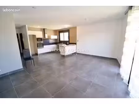 appartement 3 pièces 82 m²