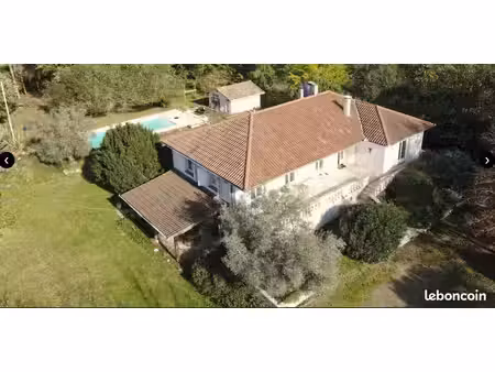 maison familiale 200 m² avec piscine  au calme et sans vis à vis lias 32600