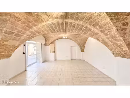 local commercial à louer 34400 lunel