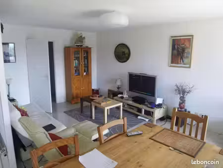 t3 63 m² – terrasse sud – garage + parking – dpe c – crolles