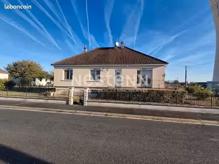 pavillon 5 pièces 94 m²