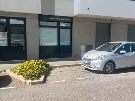 local commercial 35 m² (possibilité meublé)