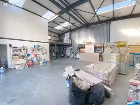 local 167 m² pont eveque