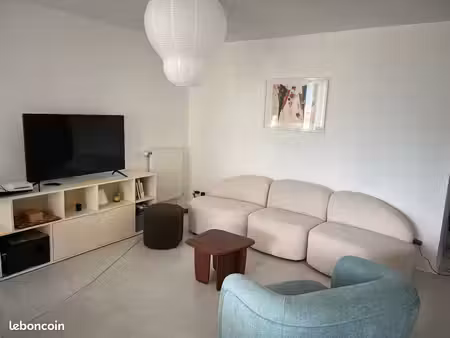location 3p+c 74m2 meublee