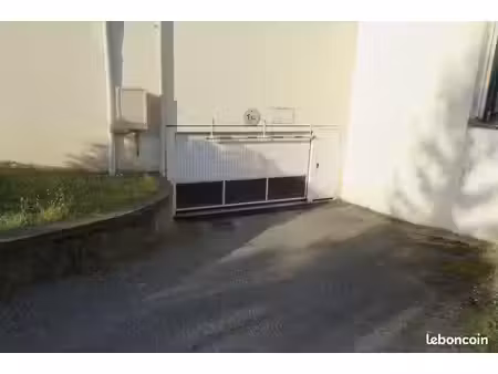garage à louer
