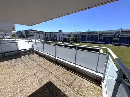 appartement t3 avec terrasse et garage