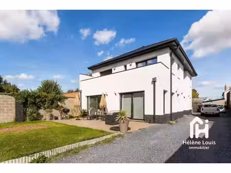 jolie maison cubique individuelle - 4 ch - jardin - garage