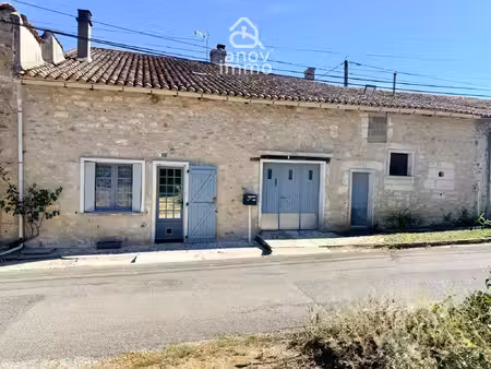 maison en pierre 159 m2 3 chambres cour attenante + terr