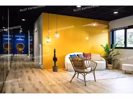 vente bureaux caudan 56850 193m²