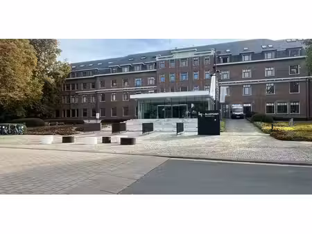 bureau à louer à berchem pour € 1.650