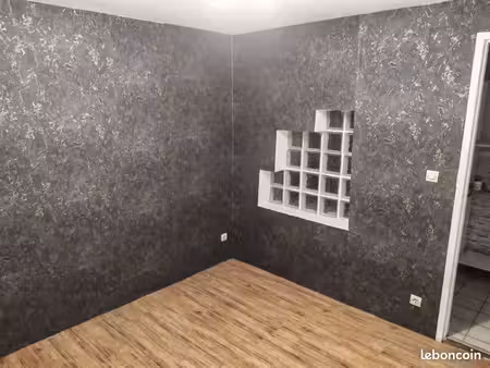 2 appartements à vendre avec locataire