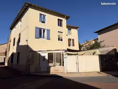 immeuble 200 m² beaujeu
