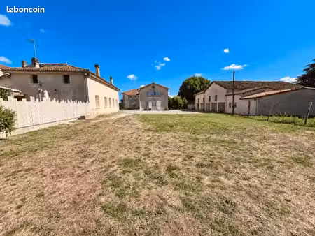immeuble 19 pièces 352 m²