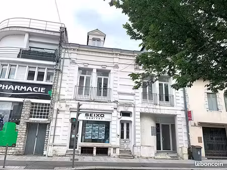 dax – local commercial 41 m² : cachet  visibilité et emplacement stratégique