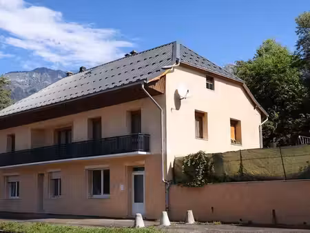 immeuble 284 m² ugine