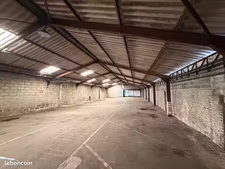 wattrelos 20 à 200 m2 [ box / garage / local de stockage / dépôt / local professionnel / e