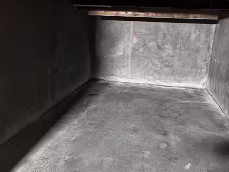 garage/box fermé de 15 m²