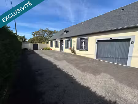 maison individuelle de plein pied avec jardin et piscine
