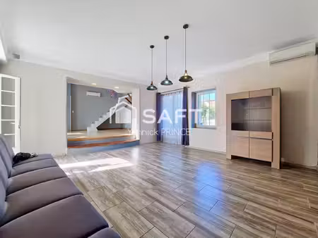 longère de 155m2 sans vis à vis  à 8mns de sens !
