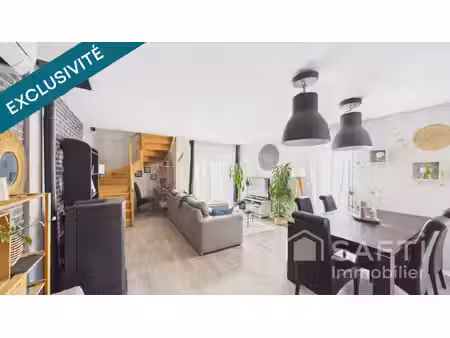 maison contemporaine en conteneurs – proche du centre-ville  avec piscine