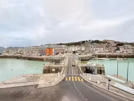 saint-valery-en-caux - face au port  le pont se lève sous vos fenêtres - maison de 1840