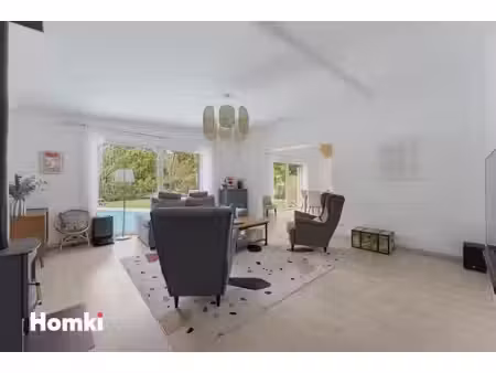 maison rénovée – 155 m² – 4 chambres – piscine – terrain 1 200 m²
