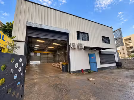 entrepôt 440 m² – saint-denis
