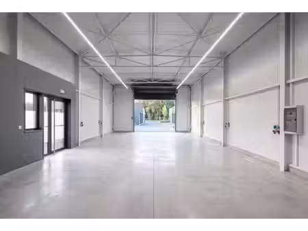 vente local d’activités saint thibault des vignes 77400 200m²