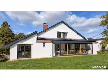 maison 8 pièces 183 m²