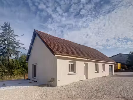 maison 3 chambres avec garage et terrain de 800 m2