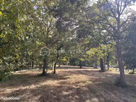 terrain 2 260 m² grayan et l hopital