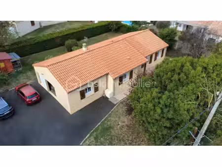maison traditionnelle de 102 m² à saint-martin-de-bernegoue