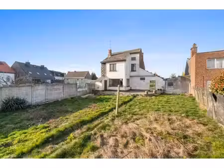 terrain de projet pour démolition/reconstruction: 2 maisons