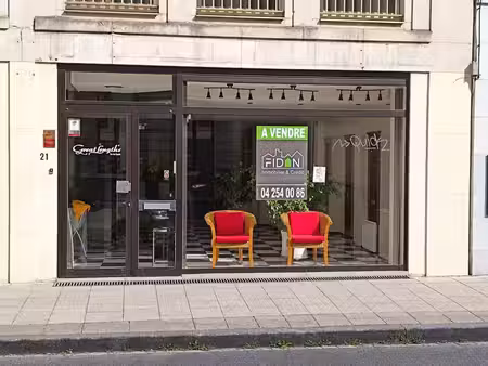 commerce de standing de 60m² au coeur de liège