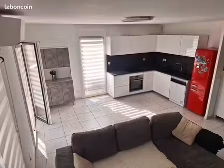 bel appartement t3 de 65m2 lumineux et traversant