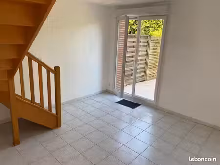 maison avec petit jardin