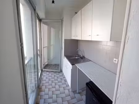 appartement a vendre hyper centre ville 37m2 avec balcon
