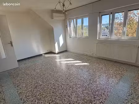 loue charmant f4 - 5 pièces