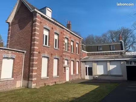 grand t2 vide et lumineux à louer