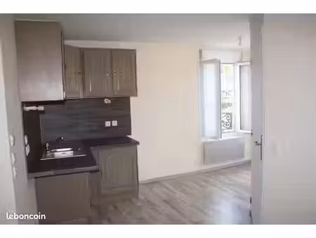appartement à louer à la rivière st sauveur