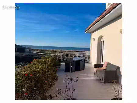 studio face mer + terrasse – 800 tout compris – 2/3 pers