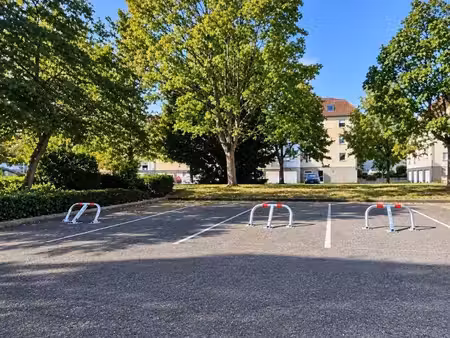 place de parking a loué