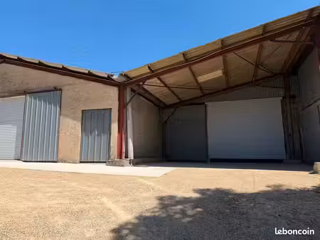 parking camping car - hangar fermé - vidéosurveillance