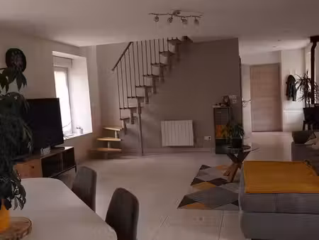 appartement lumineux de 110 m² – 2 chambres + mezzanine – cornimont