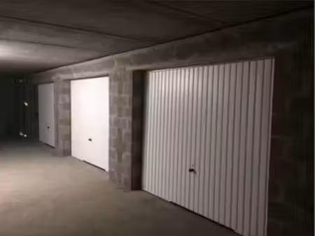 location  box  parking