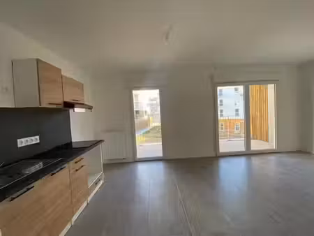 location appartement 1 pièce 42.7 m² à lagord (17140)  745 €