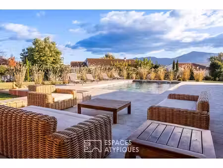 propriété de style mas avec piscine et vue sur les albères