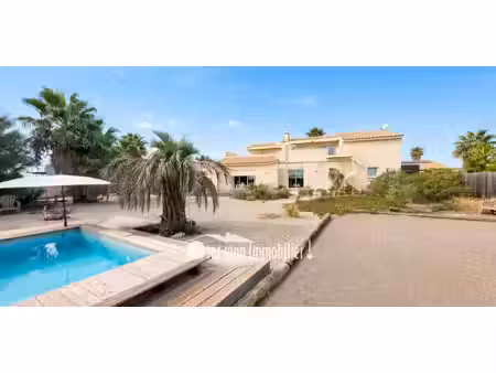 villa avec piscine en bord de mer gruissan (11)